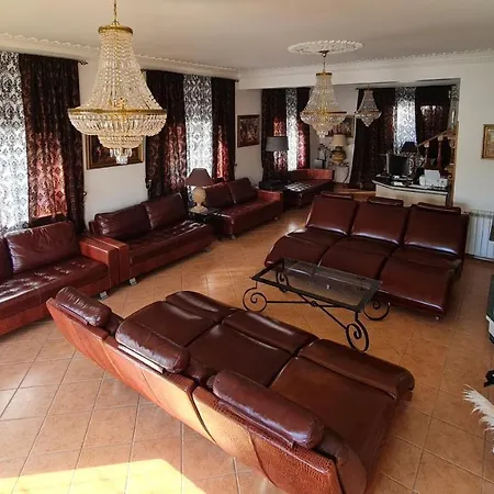 Holiday 7 Villas & 빌라