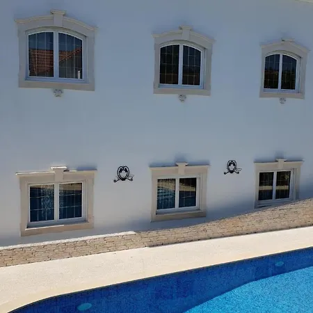빌라 Holiday 7 Villas & Maceira (Leiria)