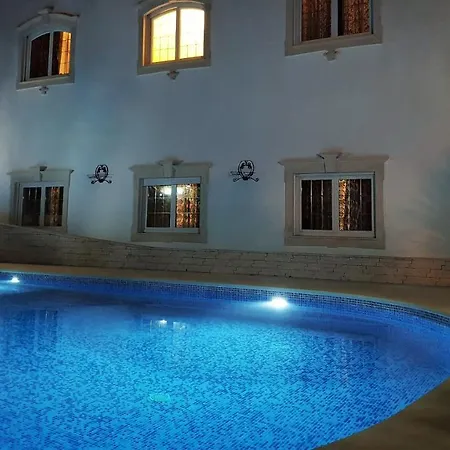 Holiday 7 Villas & 빌라 *