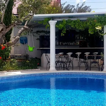 Holiday 7 Villas & 빌라