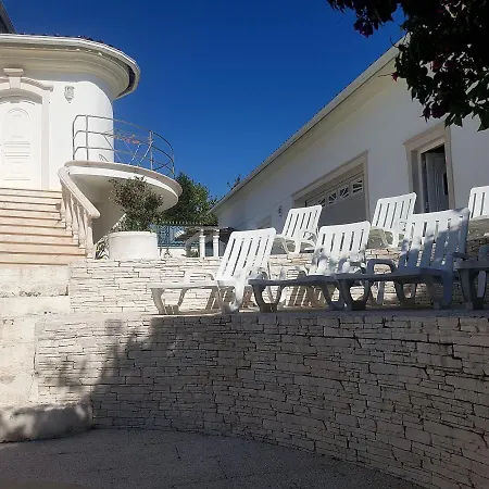 빌라 Holiday 7 Villas & Maceira (Leiria)